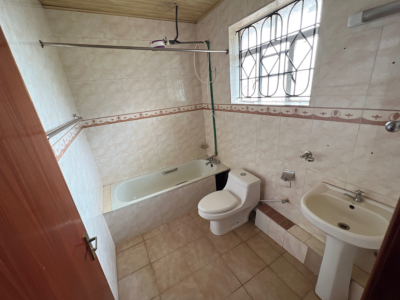 29817E6A-E1BC-490A-9719-72C6CADDCA83