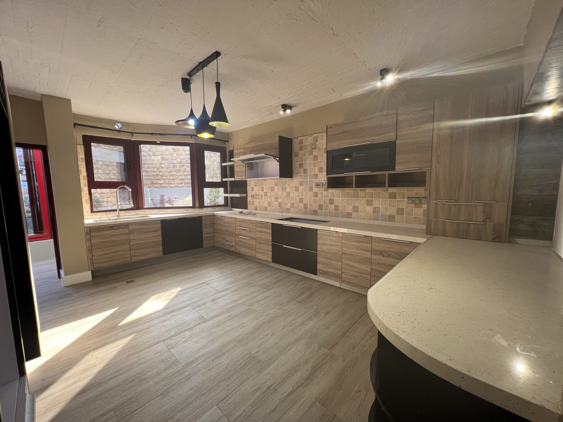 3F1CAD94-F0BB-44CE-B583-557AFCF1E031