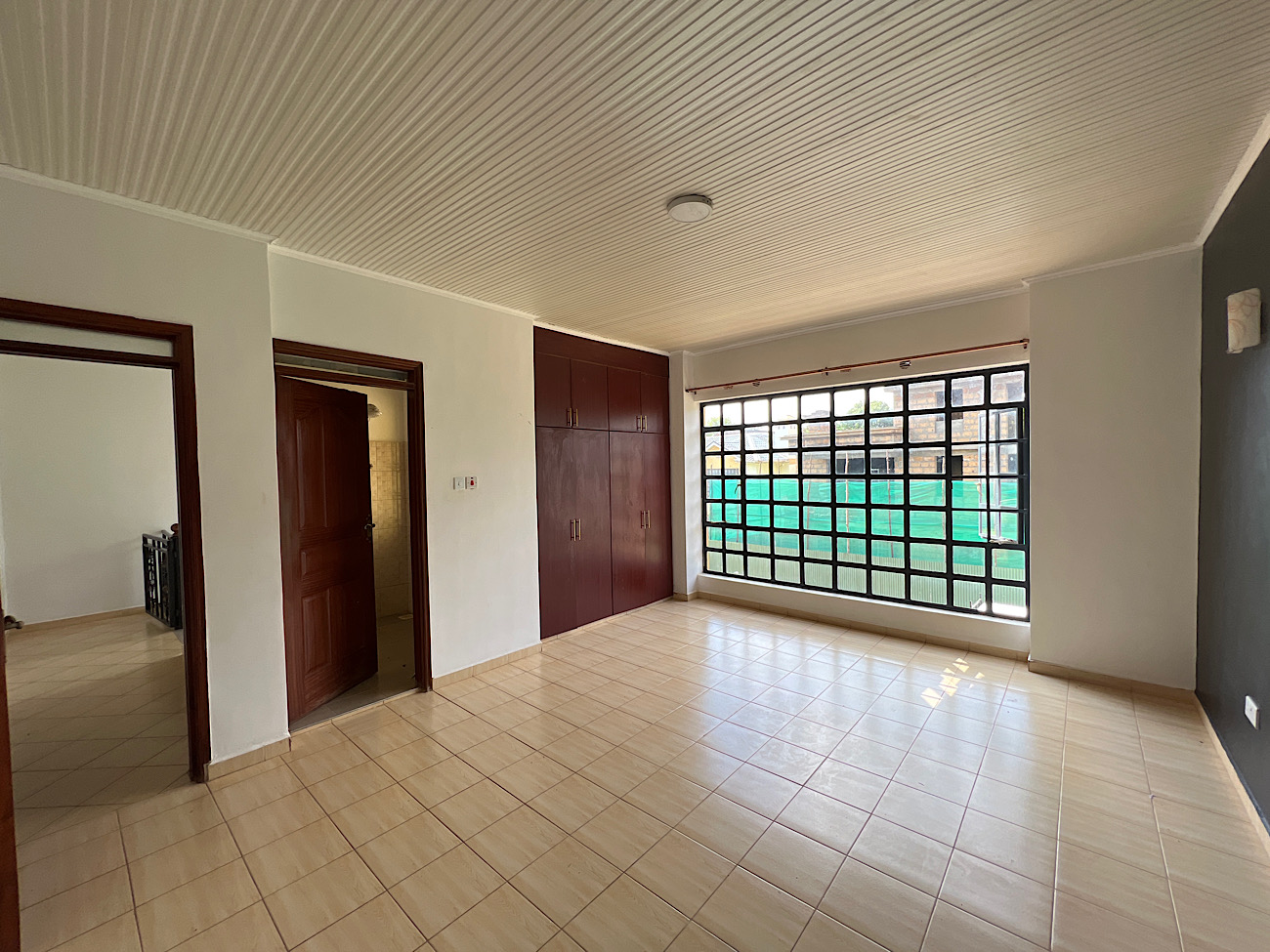 4DE05176-3059-4822-A330-F0CBF623DBED