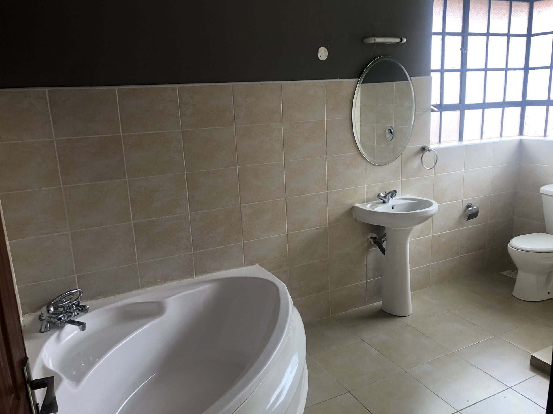 7AB8B71D-F5C1-479F-ADB6-D6F309981D46