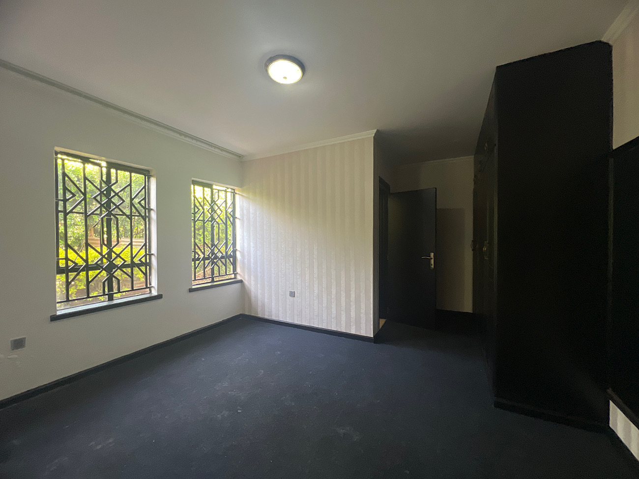 8499F811-A0D6-45F5-9DE9-CDC81045FD25