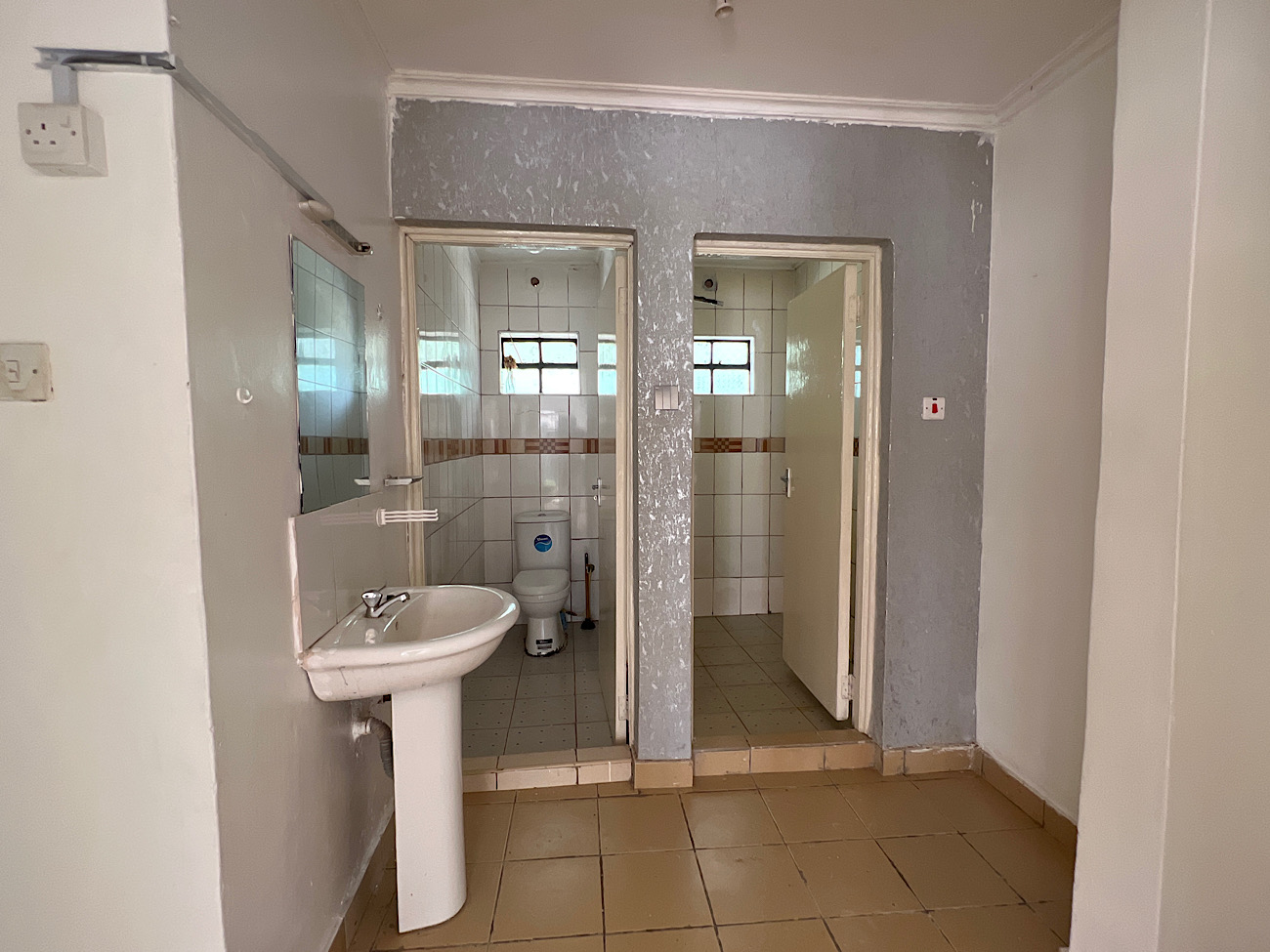 89091712-C673-4BEA-AF90-46AA9B0F3D51